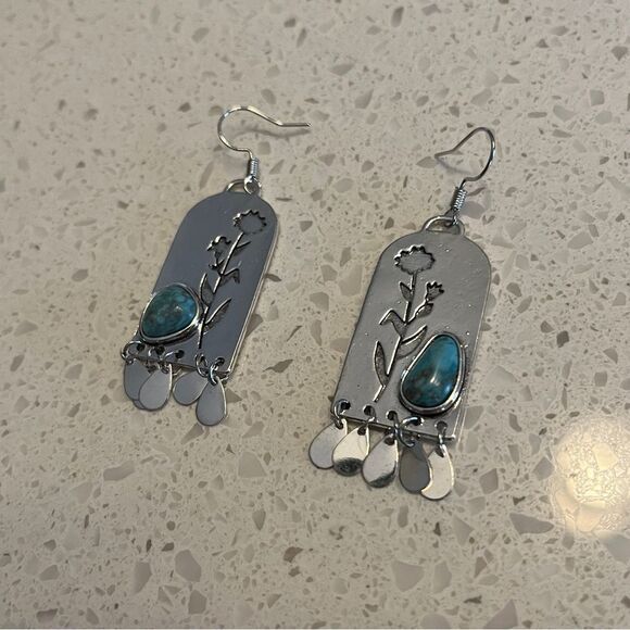 Retro vintage style fake Turquoise Earrings with birds and flowers - Picture 9 of 11